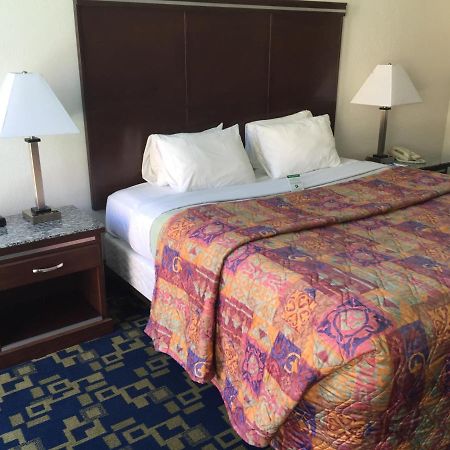 Rodeway Inn Oceanside Marina Екстериор снимка